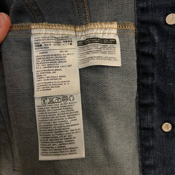Levi’s Women’s Original Trucker Jean Jacket, Size Large - Picture 5 of 5
